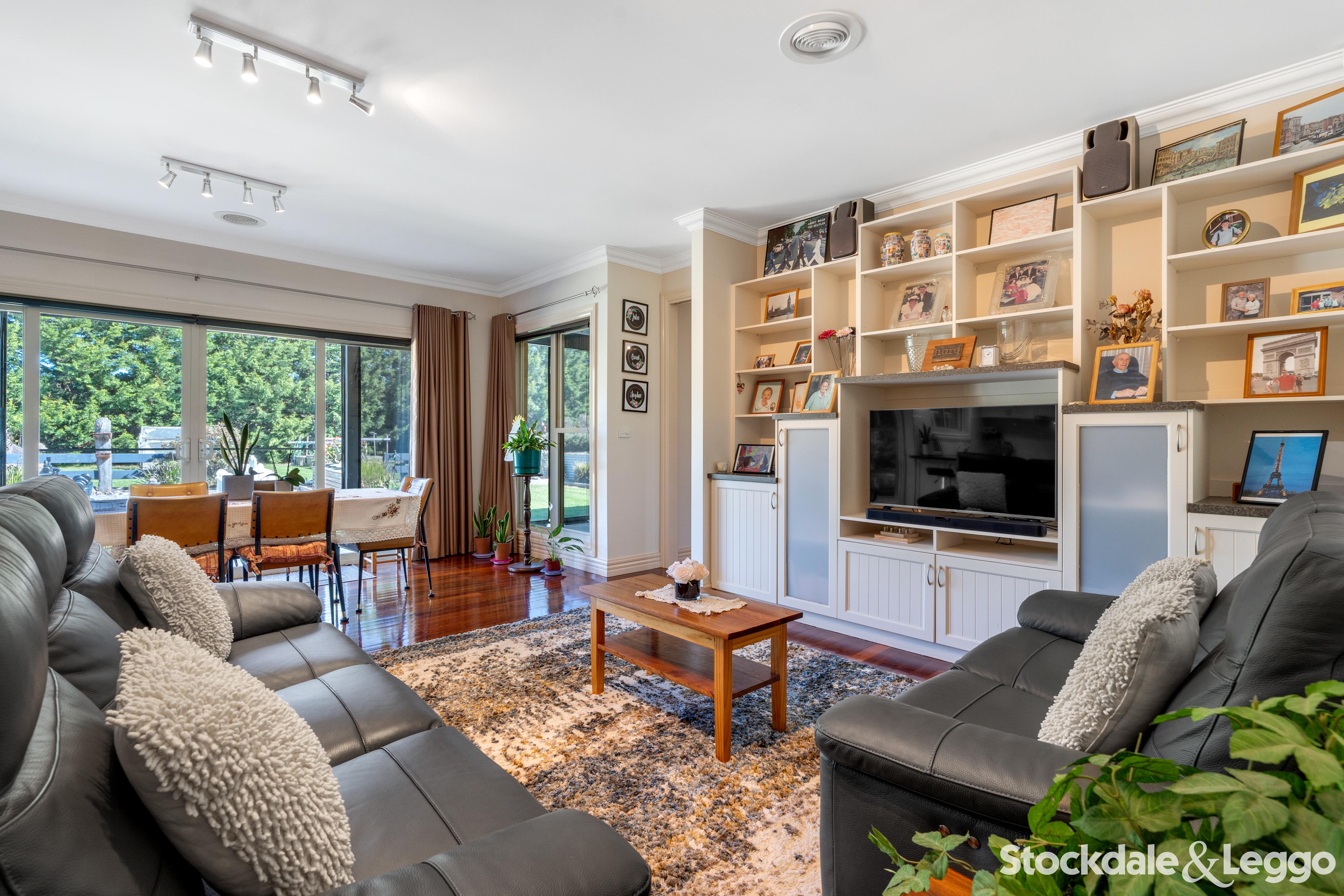 5 Rangeview Close, Mickleham VIC, Mickleham - Thumbnail 4