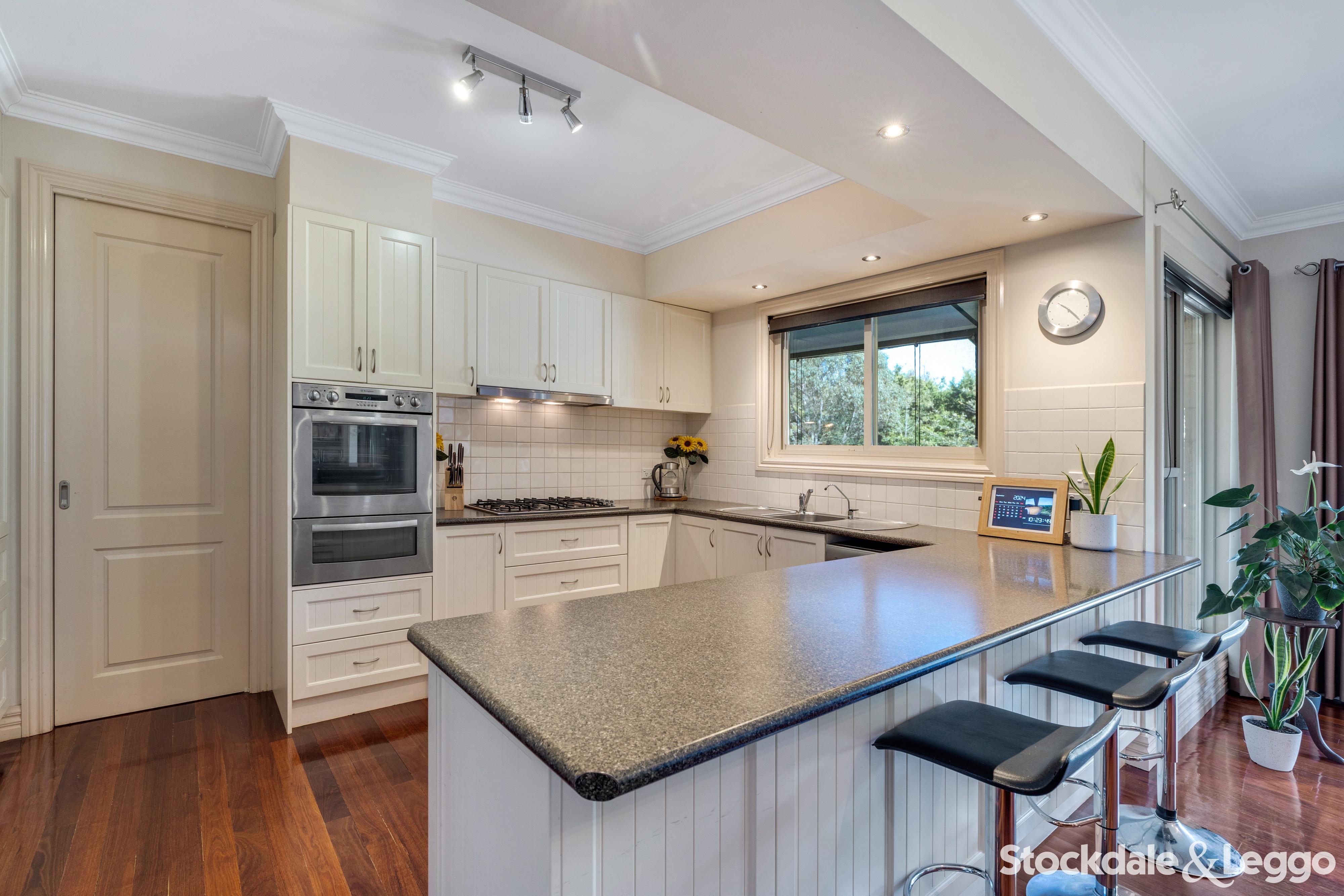5 Rangeview Close, Mickleham VIC, Mickleham - Thumbnail 3