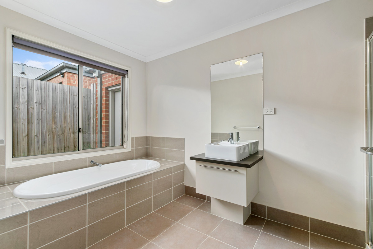 18 Mountain Grey Circuit, MORWELL VIC 3840, Morwell - Thumbnail 4
