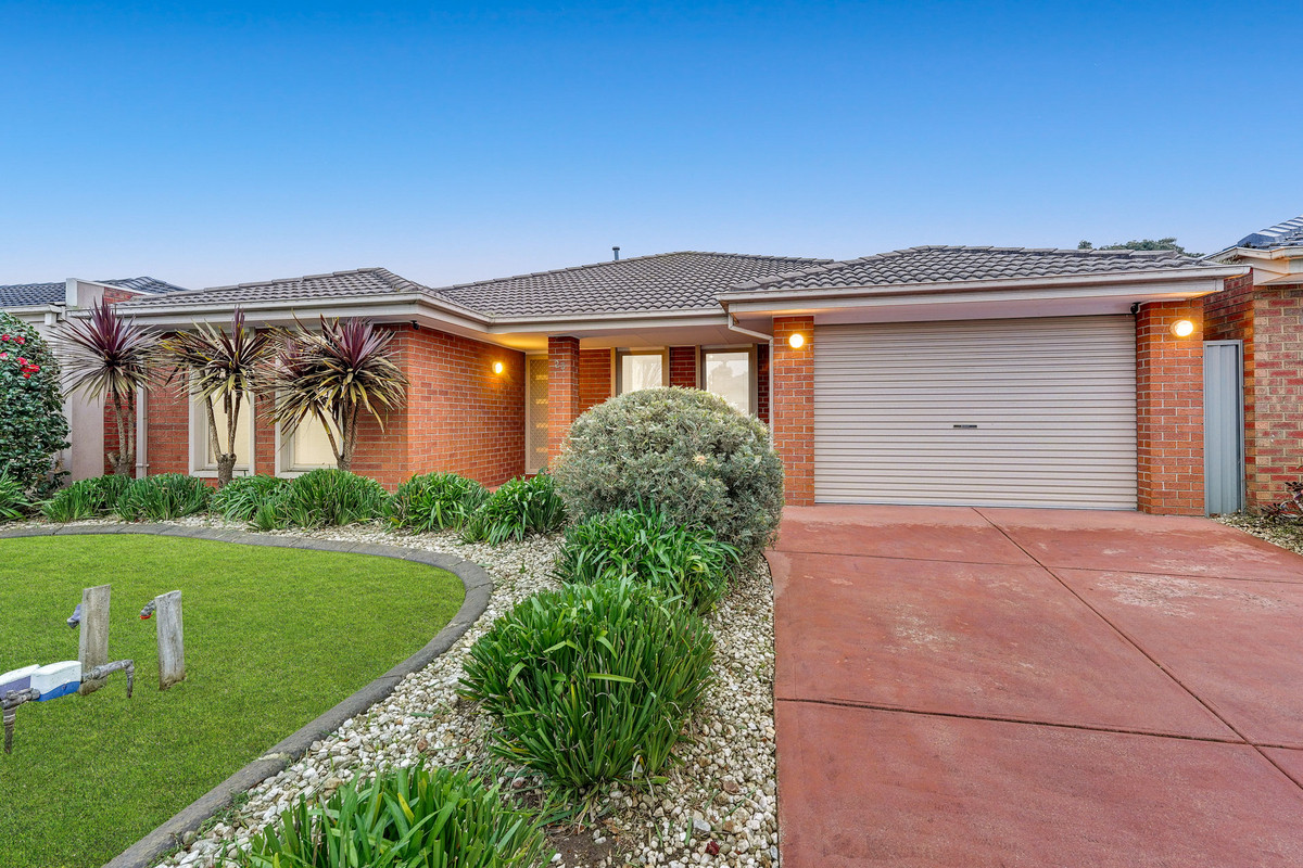23 Greenaway Terrace, Cranbourne East VIC 3977, Cranbourne East - Thumbnail 2