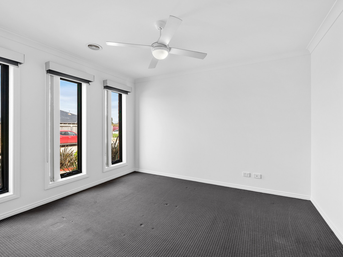 31 College Square, BACCHUS MARSH VIC 3340, Bacchus Marsh - Thumbnail 4