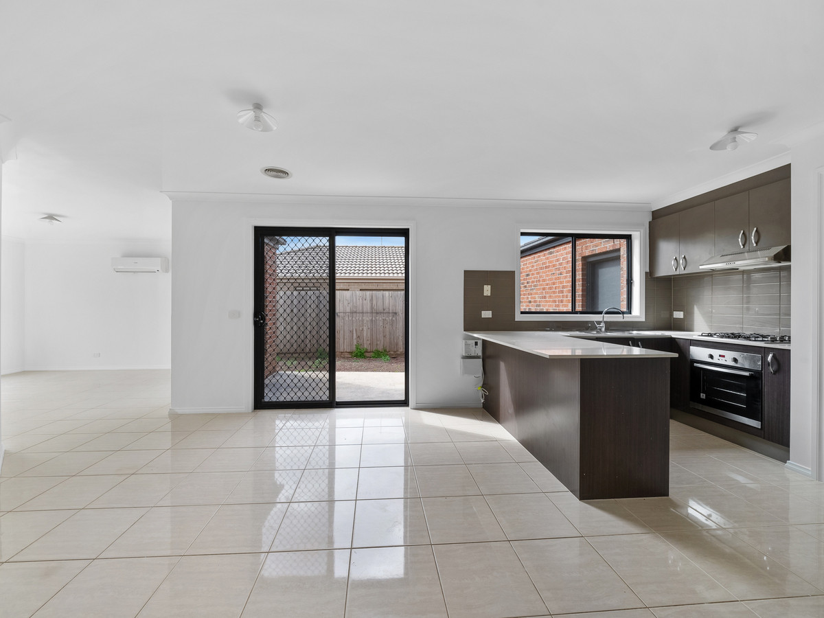 31 College Square, BACCHUS MARSH VIC 3340, Bacchus Marsh - Thumbnail 6