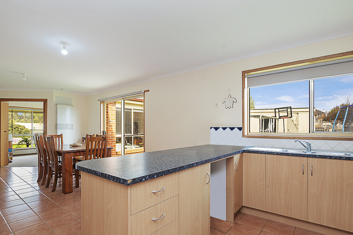10 Henry Street, WARRNAMBOOL VIC 3280, Warrnambool - Thumbnail 4