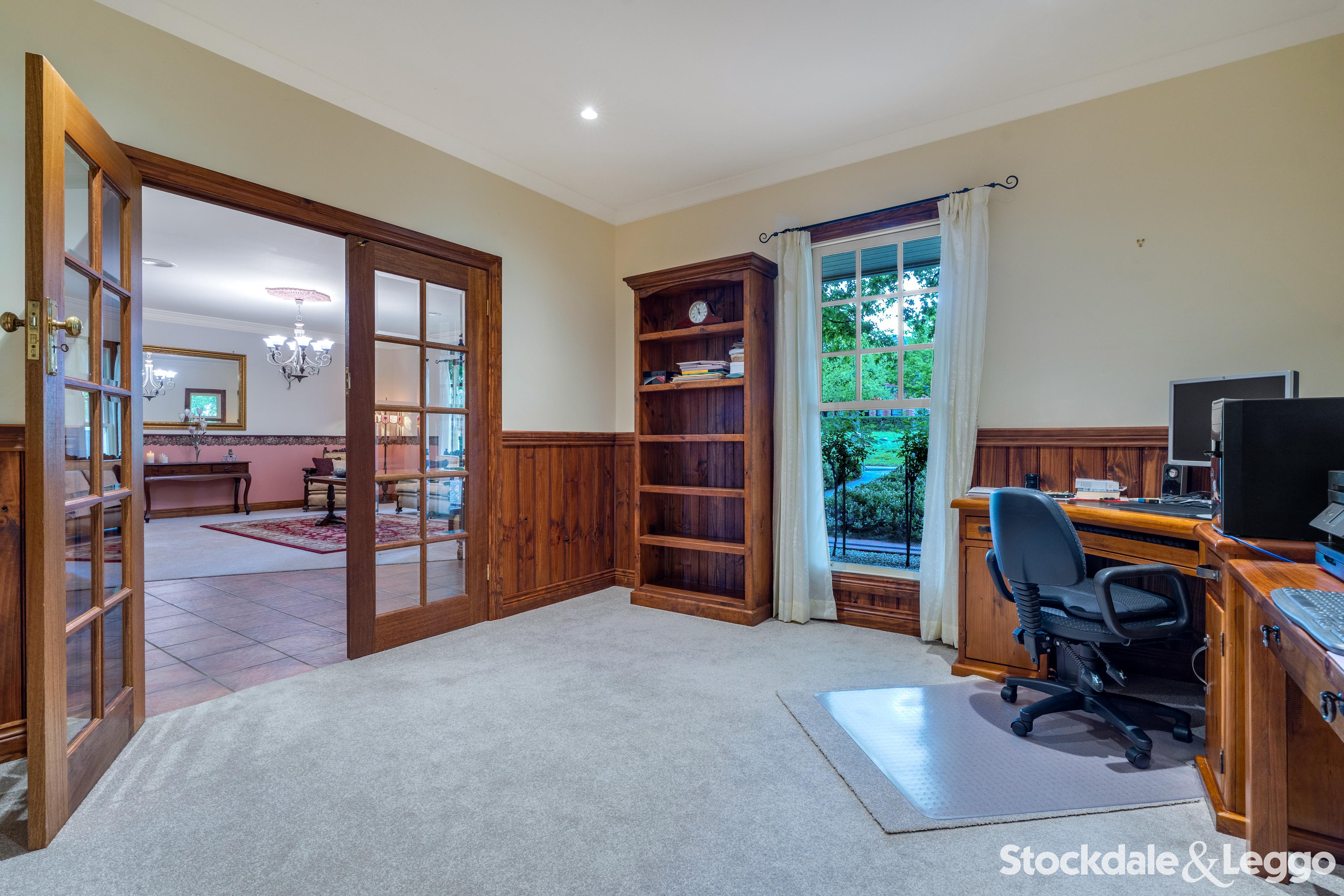 11 The Avenue, Sunbury VIC, Sunbury - Thumbnail 4