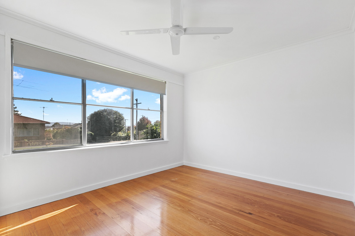 2 Fraser Crescent, Churchill VIC 3842, Churchill - Thumbnail 2