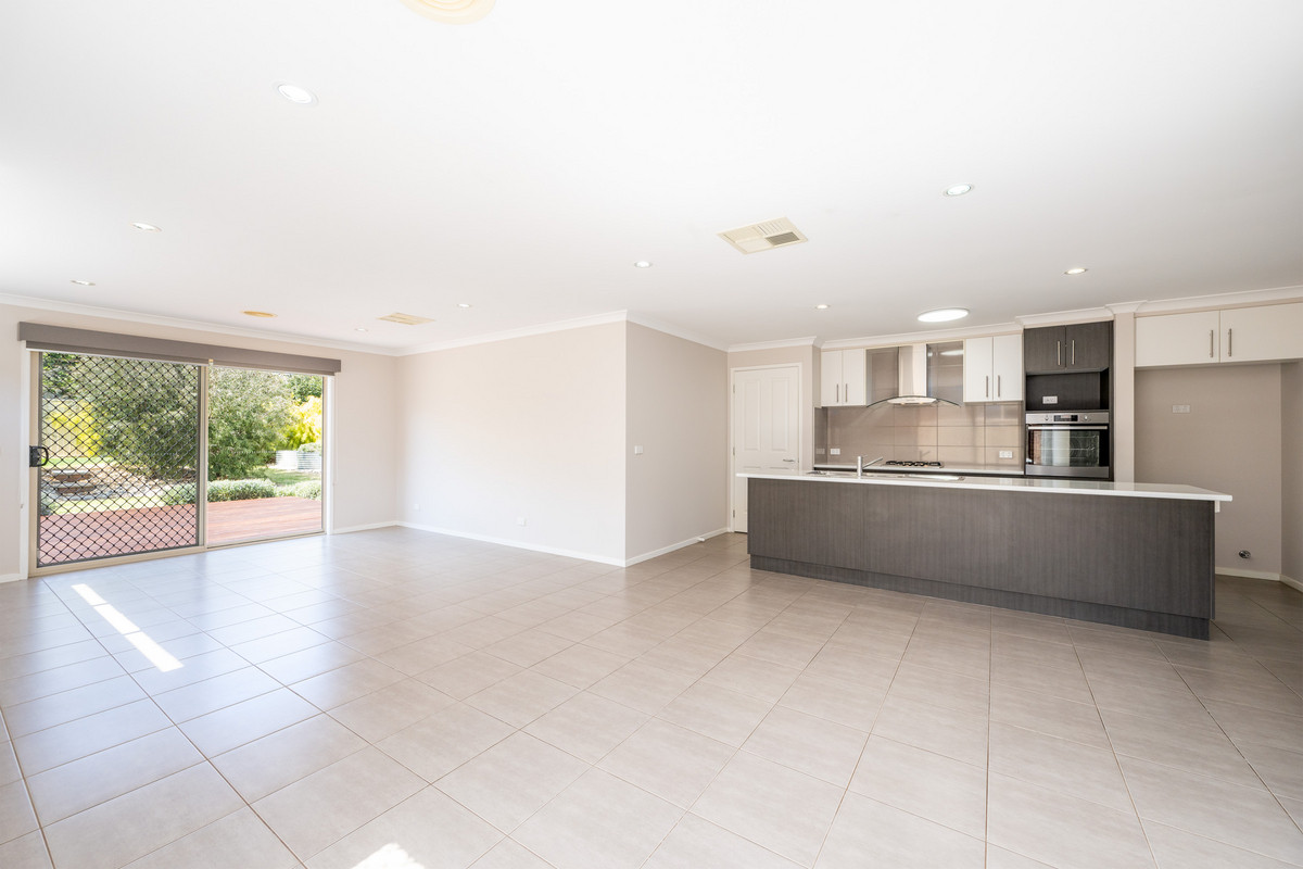 18 Windlass Avenue, MOOROOPNA VIC 3629, Mooroopna - Thumbnail 5