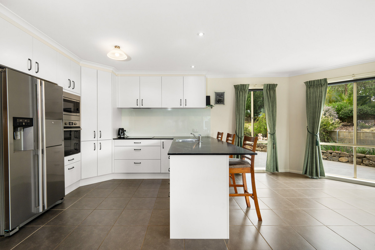 60 Bruce Street, Teesdale VIC 3328, Teesdale - Thumbnail 2