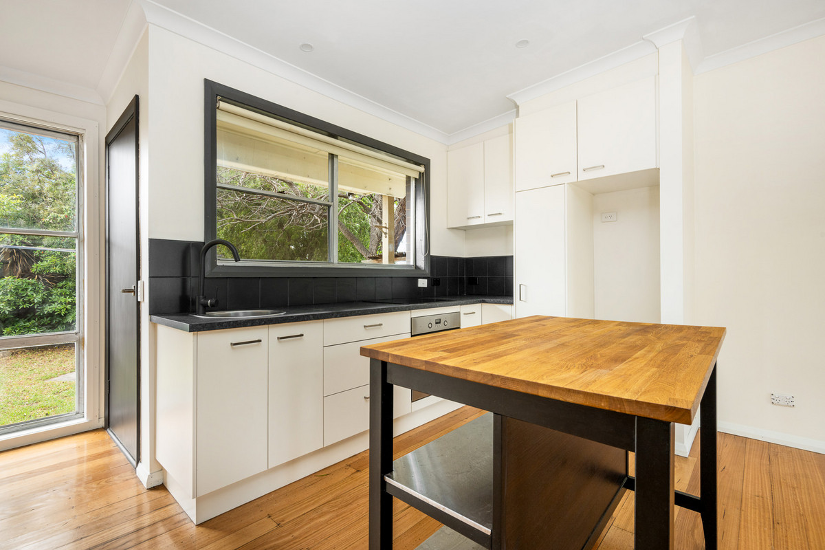 61 Plantation Road, CORIO VIC 3214, Corio - Thumbnail 2