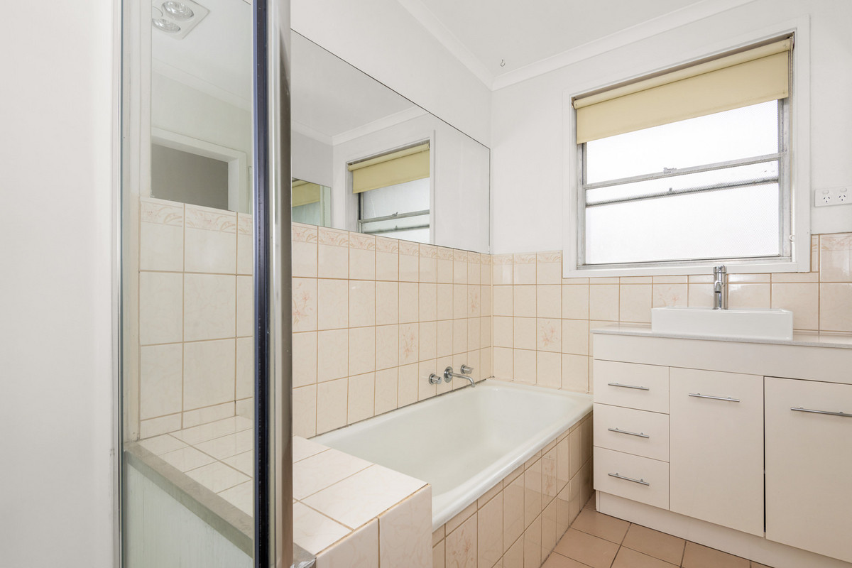 61 Plantation Road, CORIO VIC 3214, Corio - Thumbnail 3