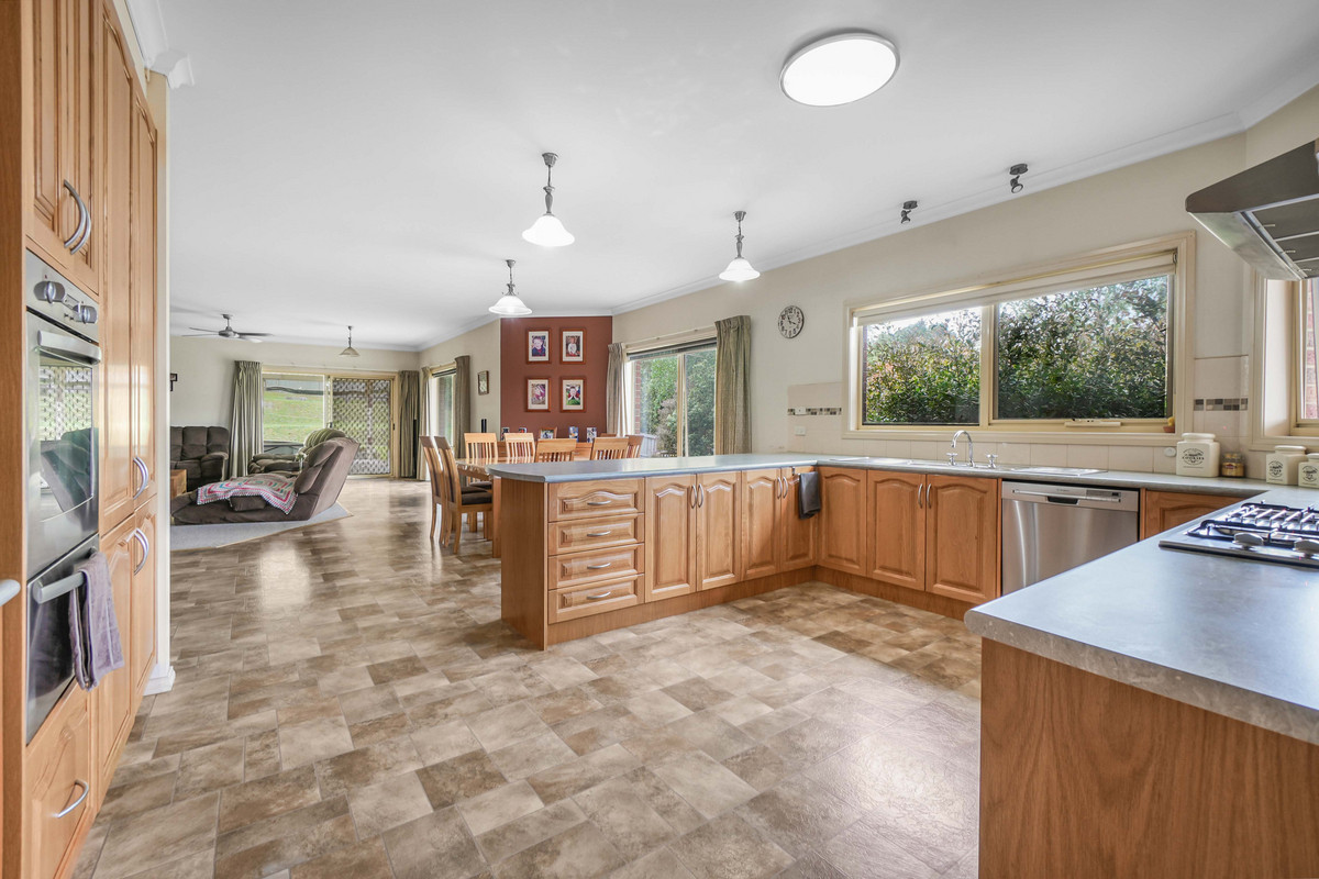 20 Overland Rise, Pakenham VIC 3810, Pakenham - Thumbnail 6