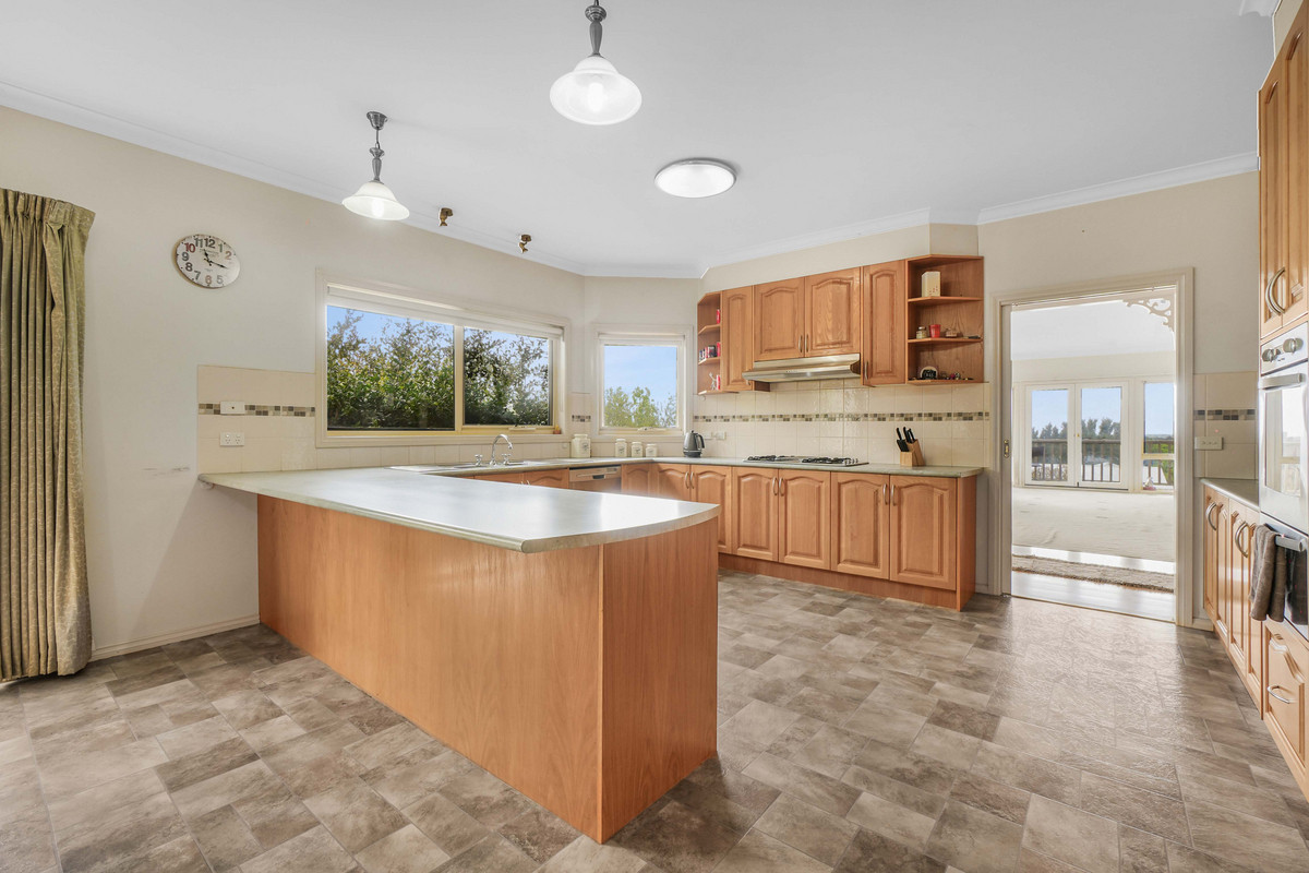 20 Overland Rise, Pakenham VIC 3810, Pakenham - Thumbnail 7