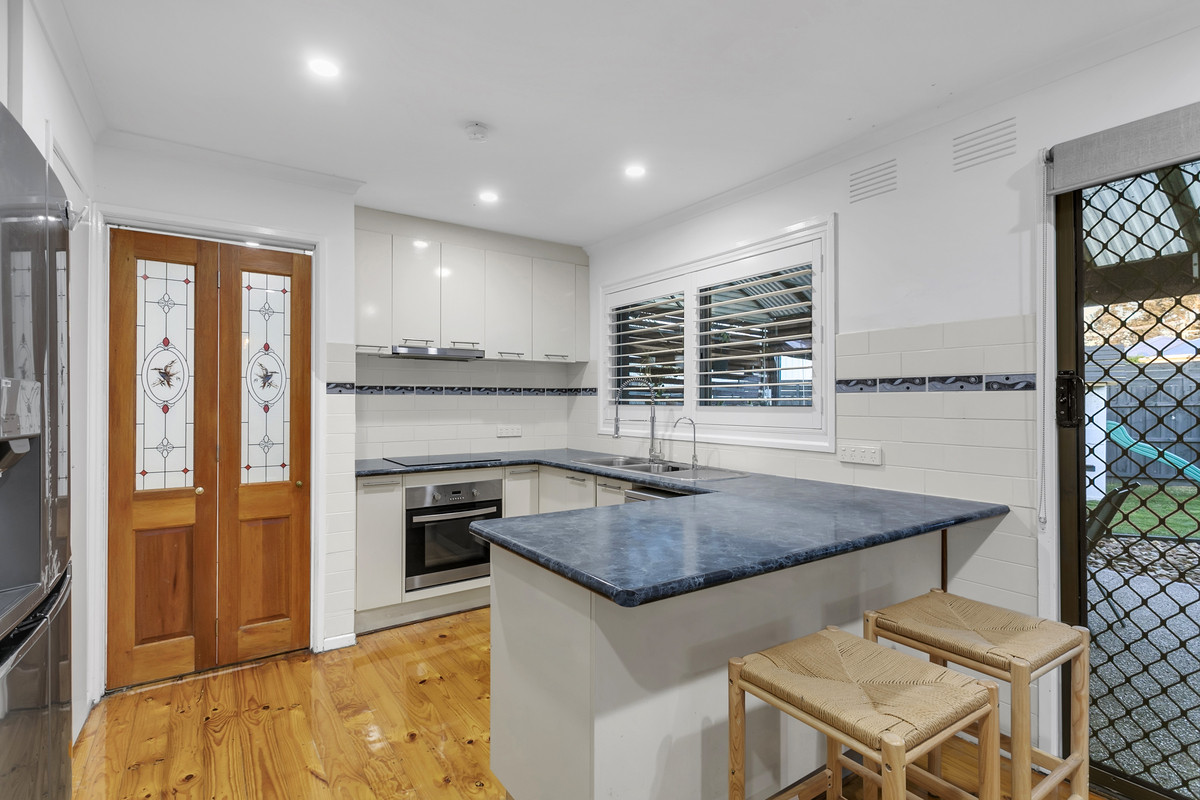 12 Mallory Court, Cranbourne VIC 3977, Cranbourne - Thumbnail 3