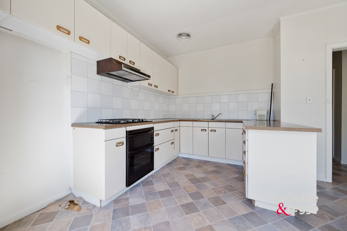 13 Gordon Street, Inverloch VIC 3996, Inverloch - Thumbnail 3