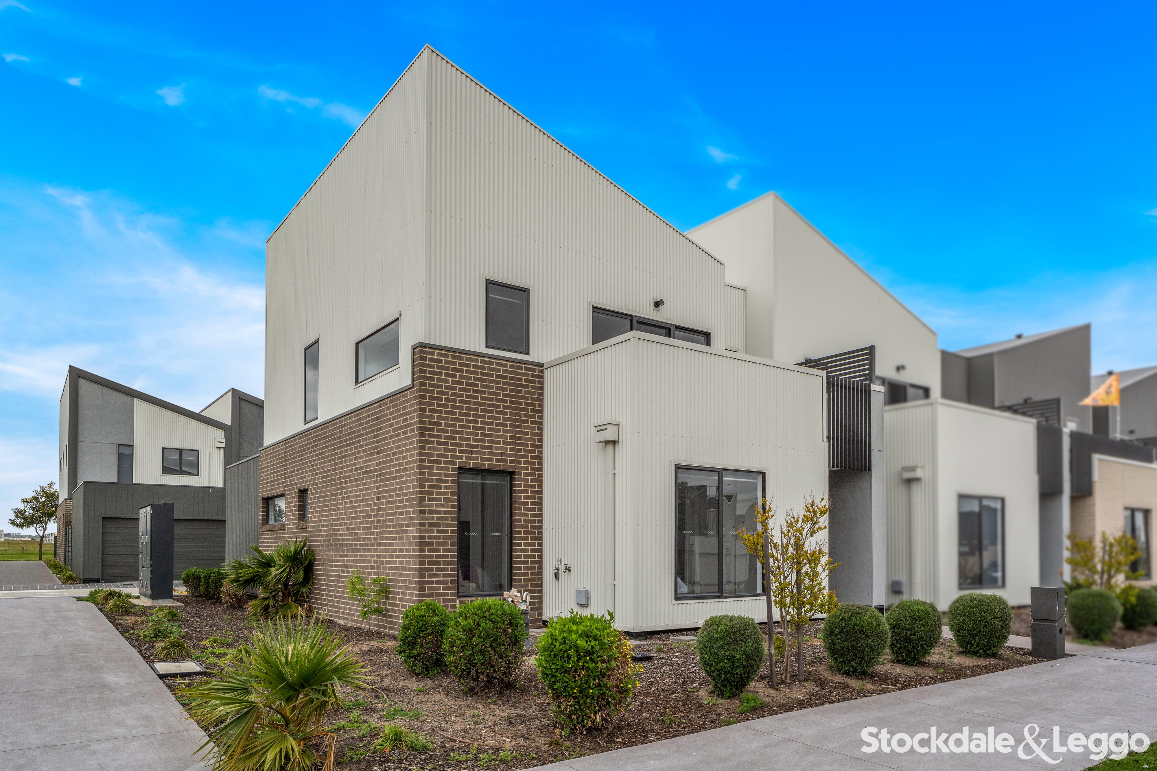 16 Akbar Way, Wollert VIC, Wollert - Thumbnail 2