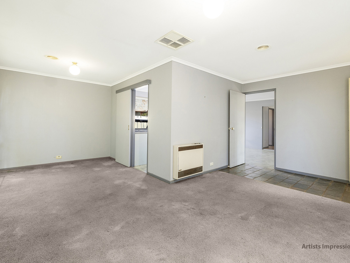 52 Walsingham Crescent, Kurunjang VIC 3337, Kurunjang - Thumbnail 2