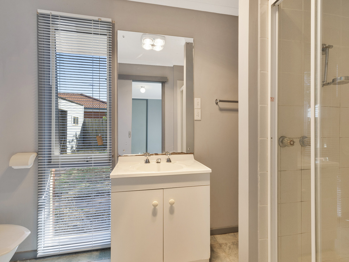 52 Walsingham Crescent, Kurunjang VIC 3337, Kurunjang - Thumbnail 6