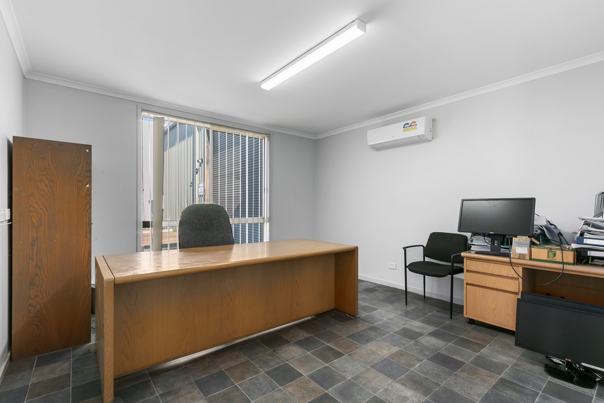 9 Saskia Way, Morwell VIC 3840, Morwell - Thumbnail 2