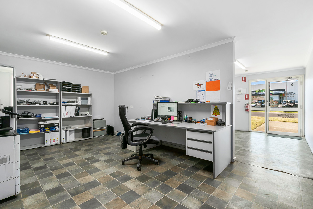 9 Saskia Way, Morwell VIC 3840, Morwell - Thumbnail 4