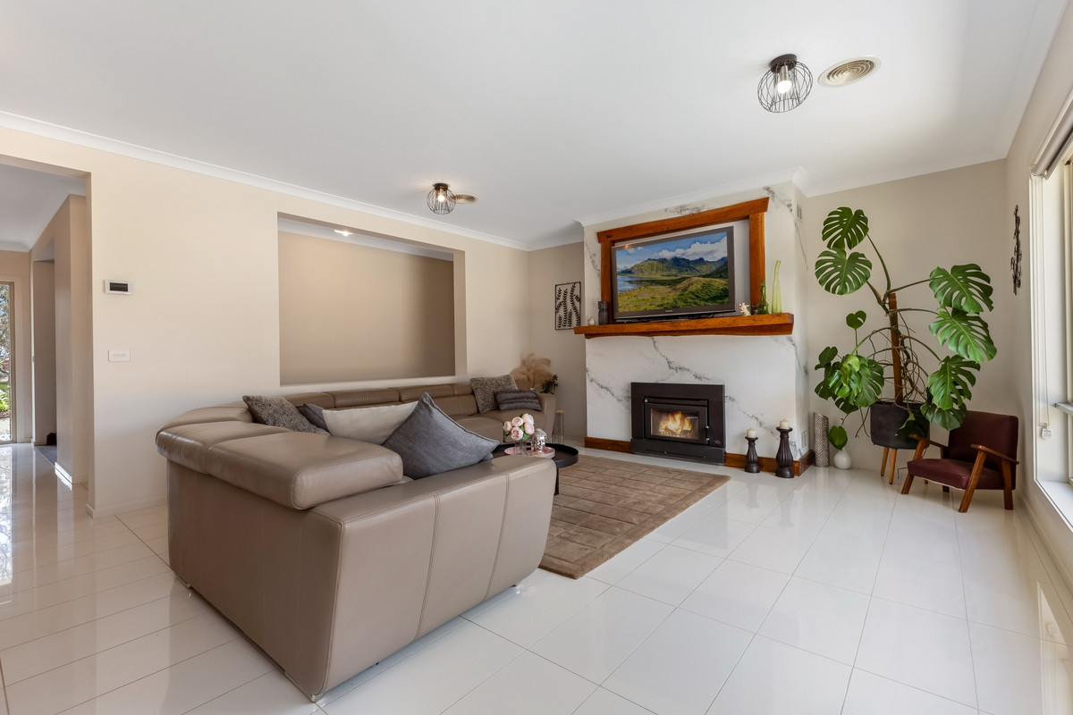 77 Axe Creek Road, Axe Creek VIC 3551, Axe Creek - Thumbnail 5