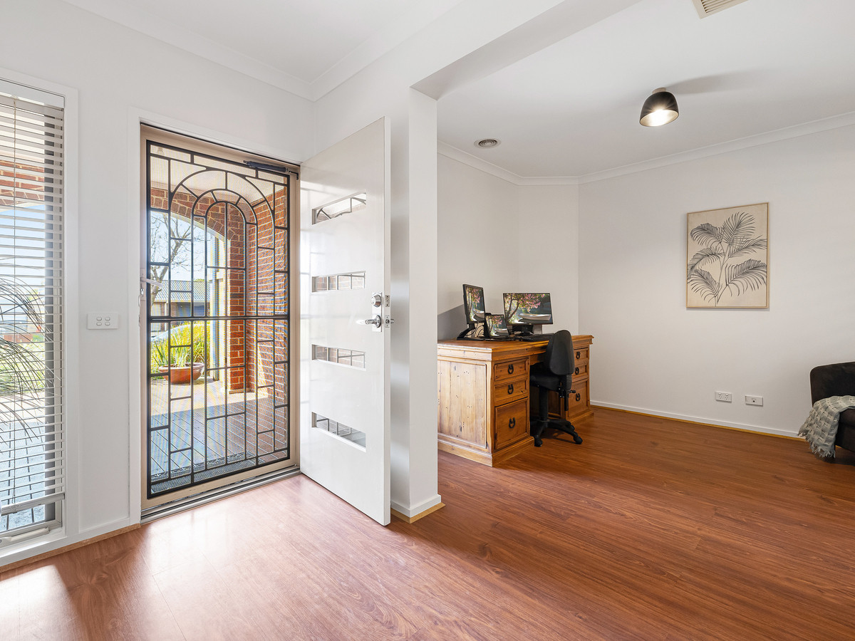 17 Leonard Drive, Bacchus Marsh VIC 3340, Darley - Thumbnail 4