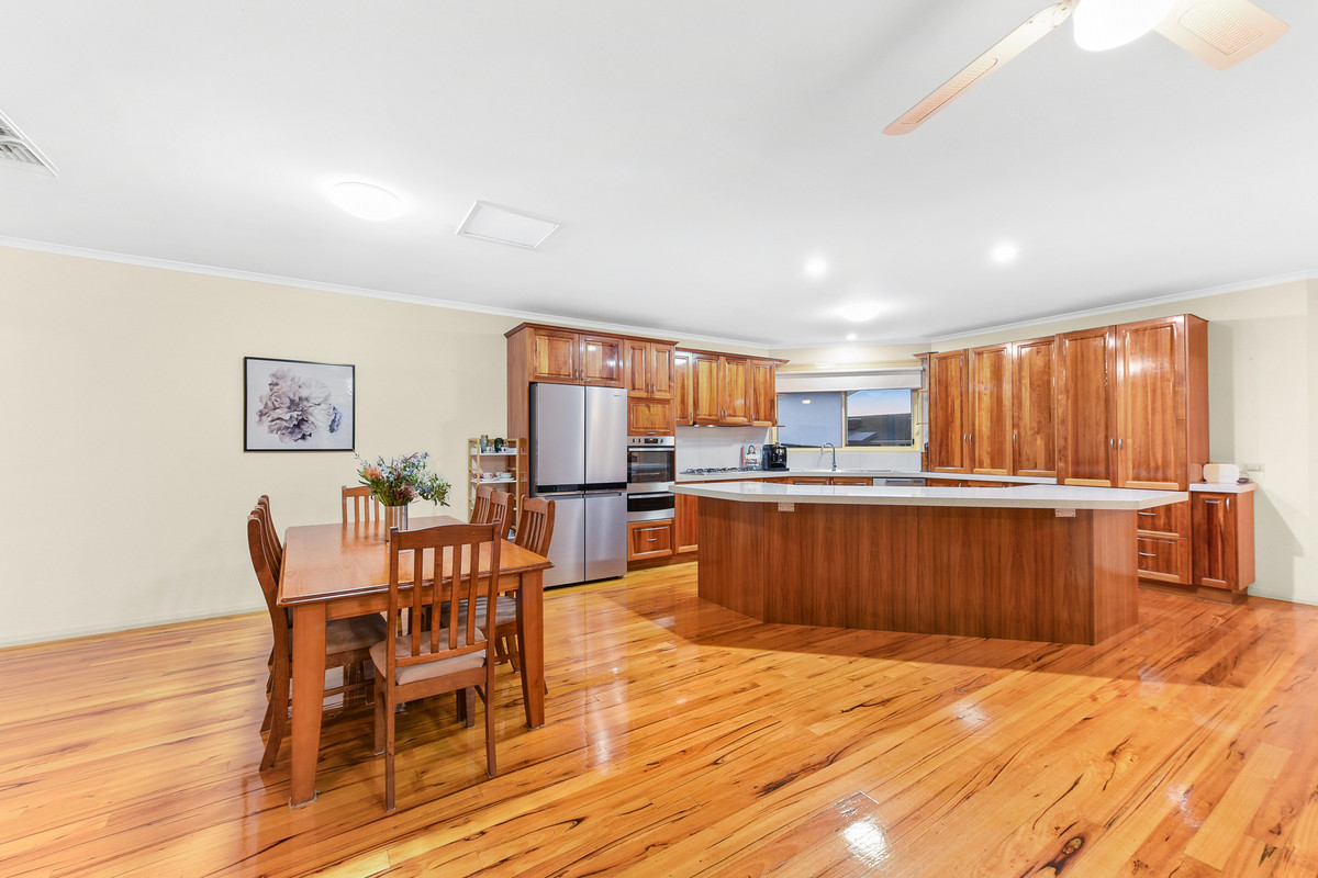 17 Dewdrop Place, Narre Warren South VIC 3805, Narre Warren South - Thumbnail 6