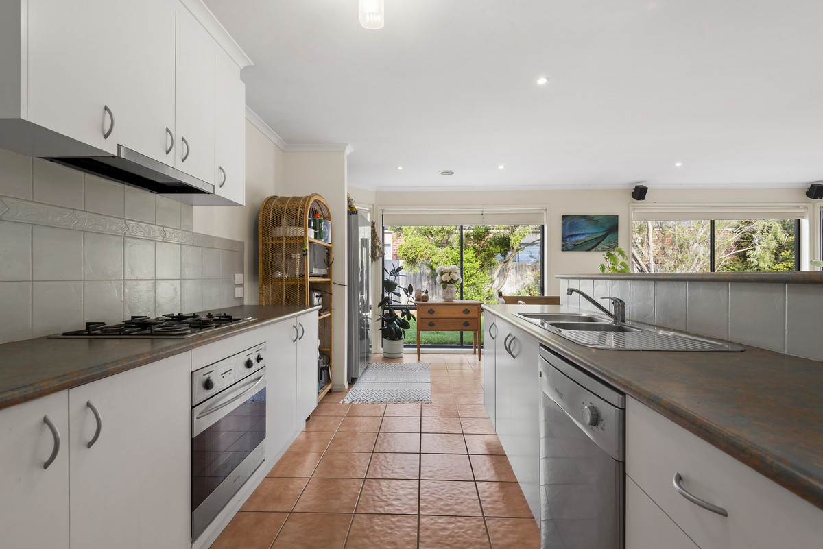 30 Nash Avenue, Drysdale VIC 3222, Drysdale - Thumbnail 2