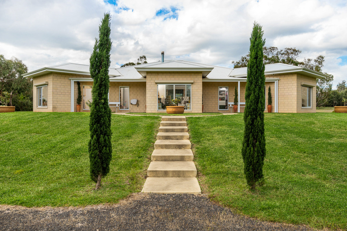 26 Argyle Park Court, Inverleigh VIC 3321, Inverleigh - Thumbnail 2
