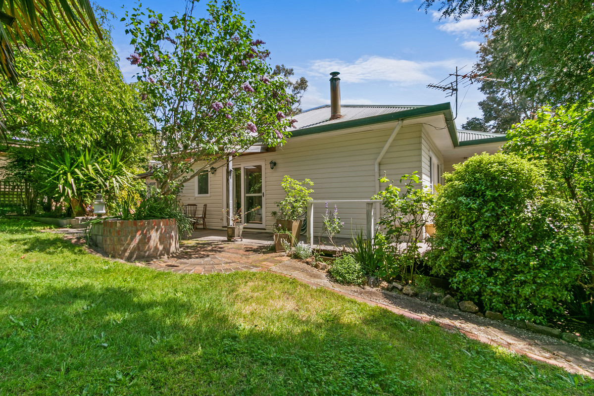 79 Donelan Drive, Hernes Oak VIC 3825, Hernes Oak - Image 1