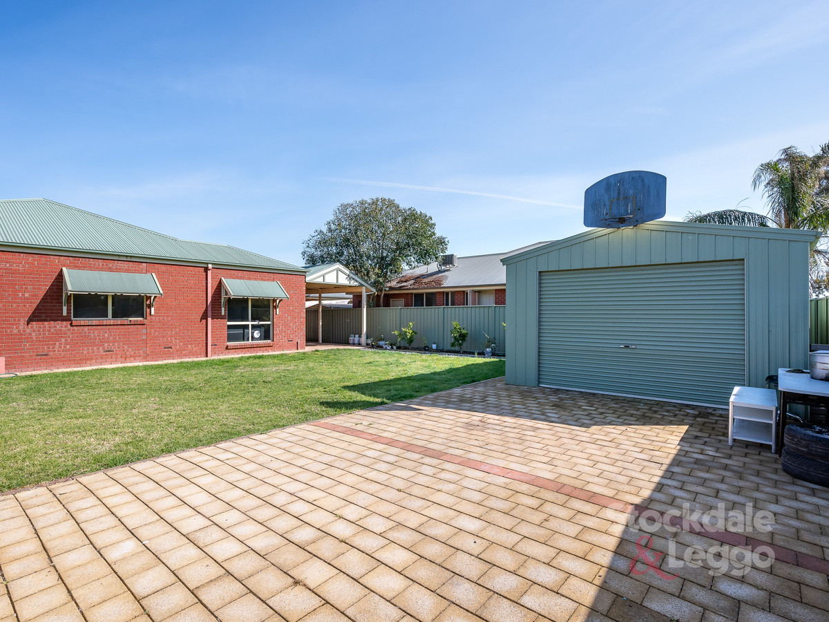 12 Menzies Crescent, Shepparton VIC 3630, Shepparton - Thumbnail 4