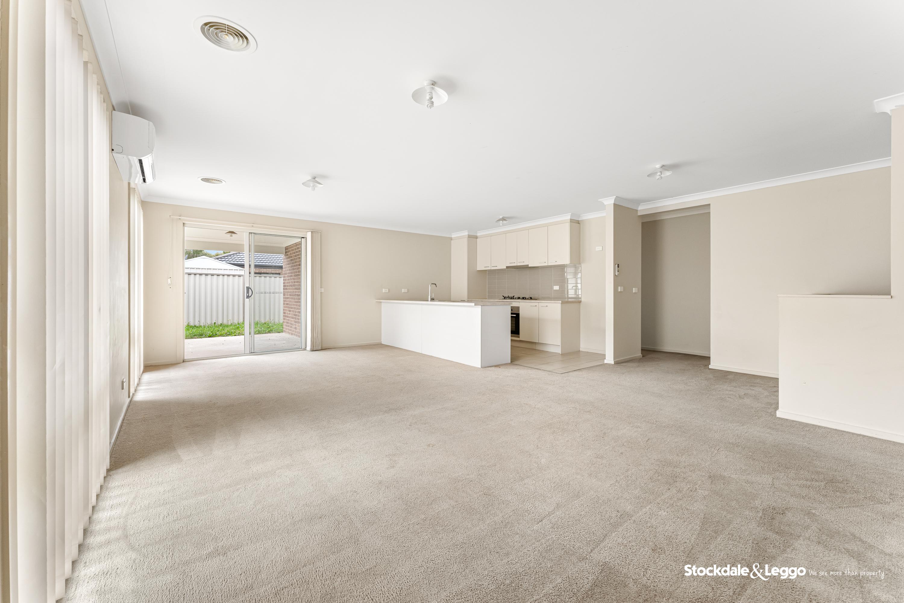9 Celebration Circuit, Pakenham VIC, Pakenham - Thumbnail 3