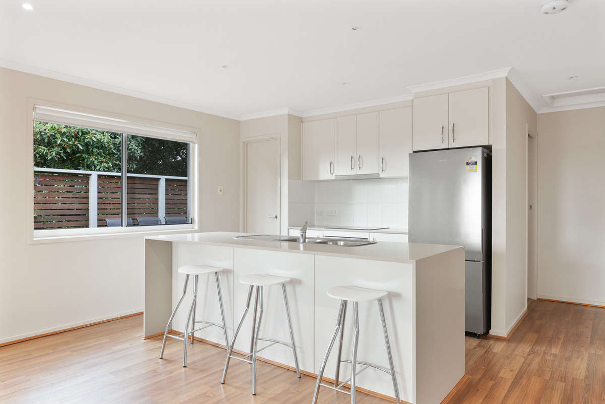2 / 11 Roydon Road, Cowes VIC 3922, Cowes - Image 1