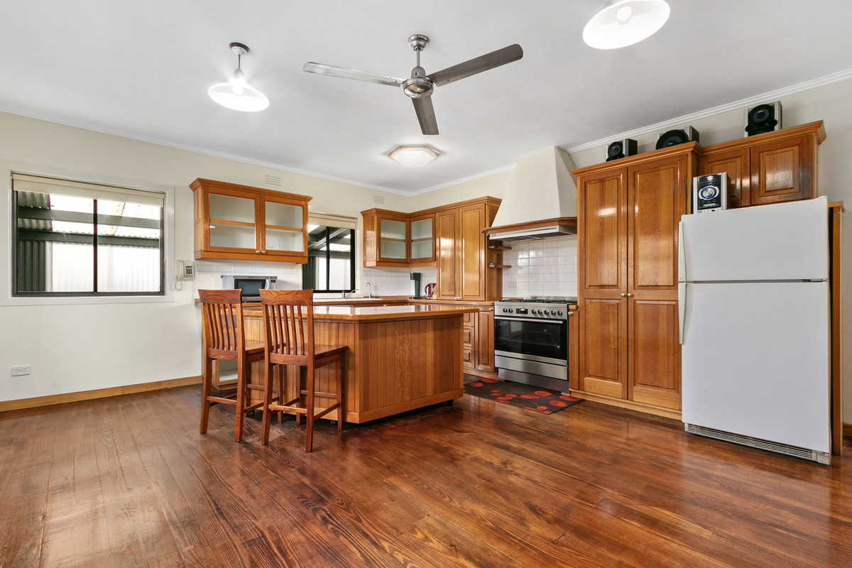 8 Watt Street, Morwell VIC 3840, Morwell - Thumbnail 2