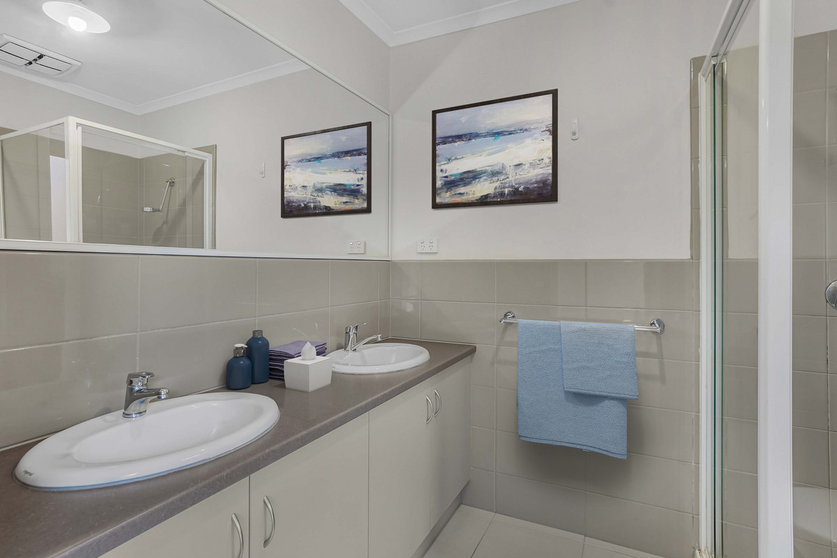 16 Discovery Street, PAKENHAM VIC 3810, Pakenham - Thumbnail 4