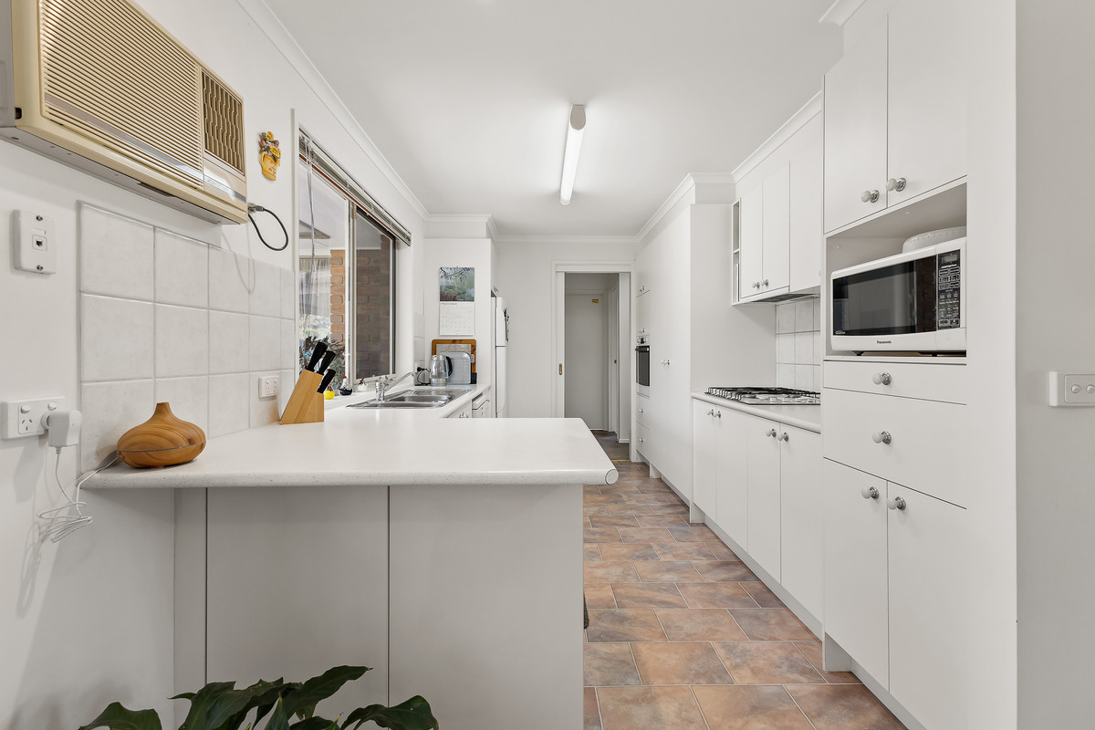 108 Mountain Gate Drive, Ferntree Gully VIC 3156, Ferntree Gully - Thumbnail 6
