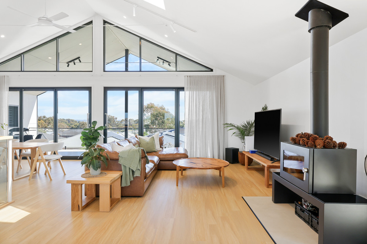 10 Silverstone Drive, Cowes VIC 3922, Cowes - Thumbnail 3