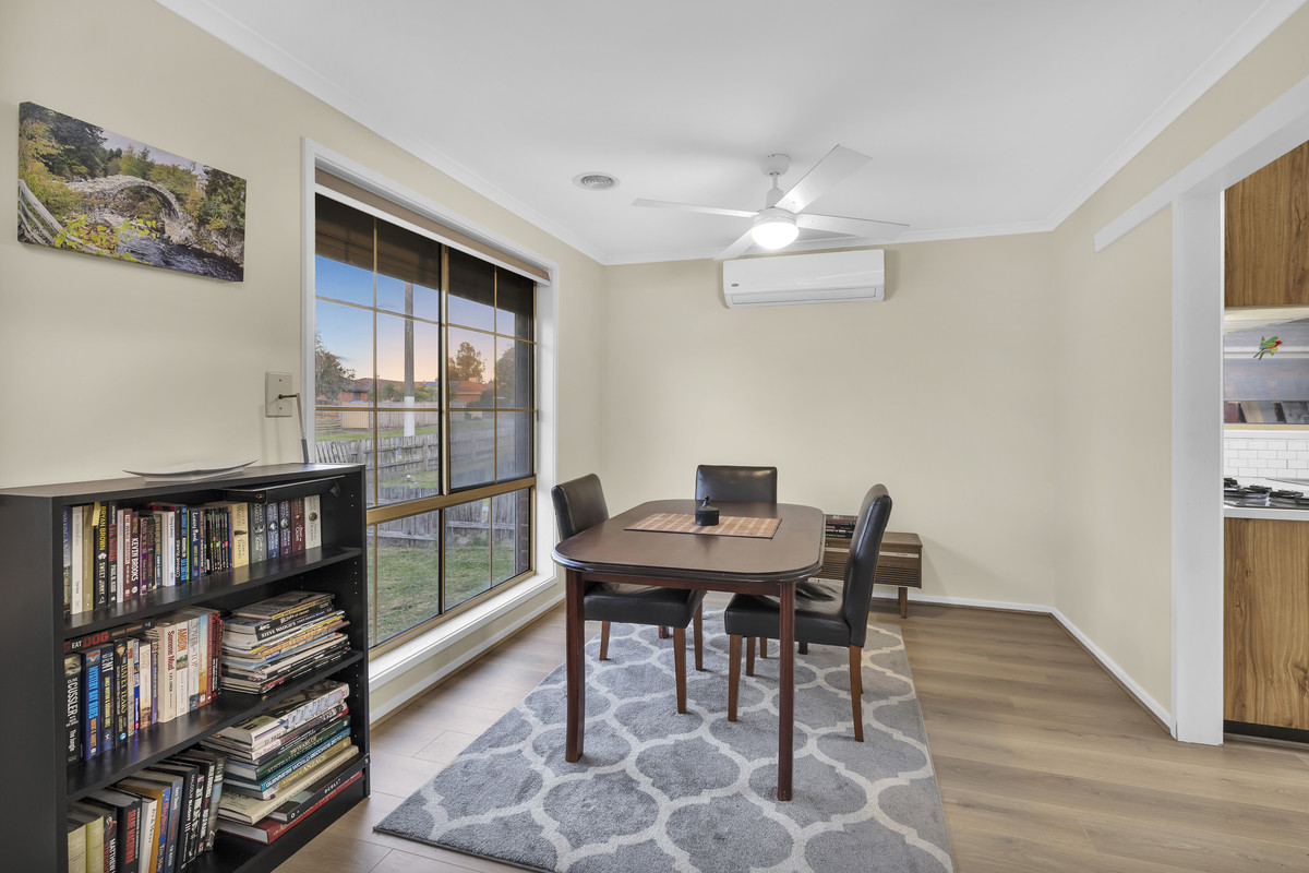 4 Isaac Smith Crescent, Cranbourne VIC 3977, Cranbourne - Thumbnail 3