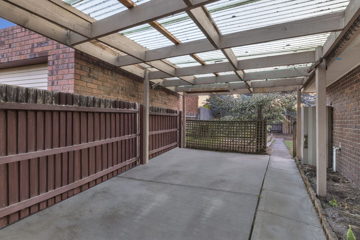 4 Isaac Smith Crescent, Cranbourne VIC 3977, Cranbourne - Thumbnail 8