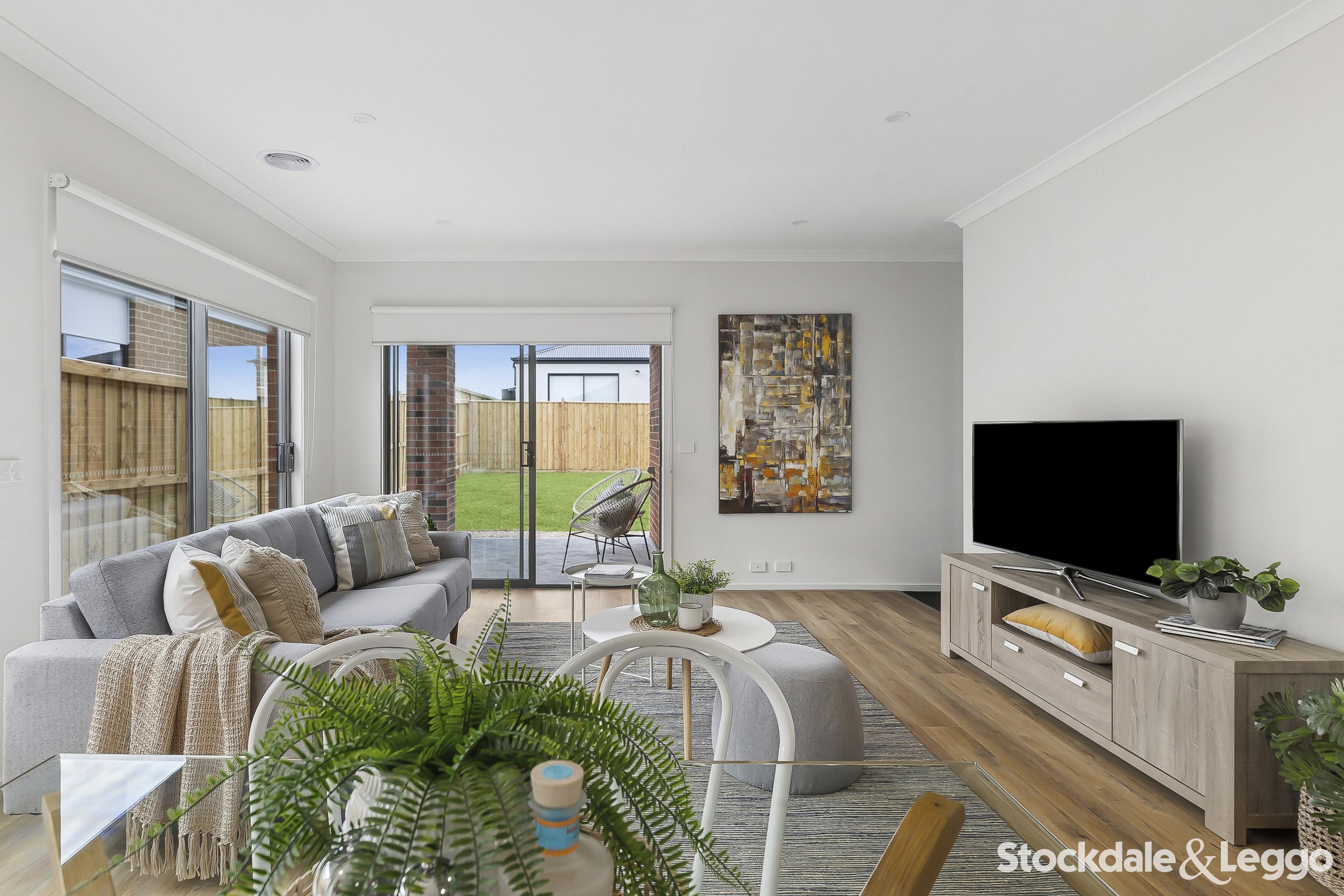 9 Shirley Street, Sunbury VIC, Sunbury - Thumbnail 2