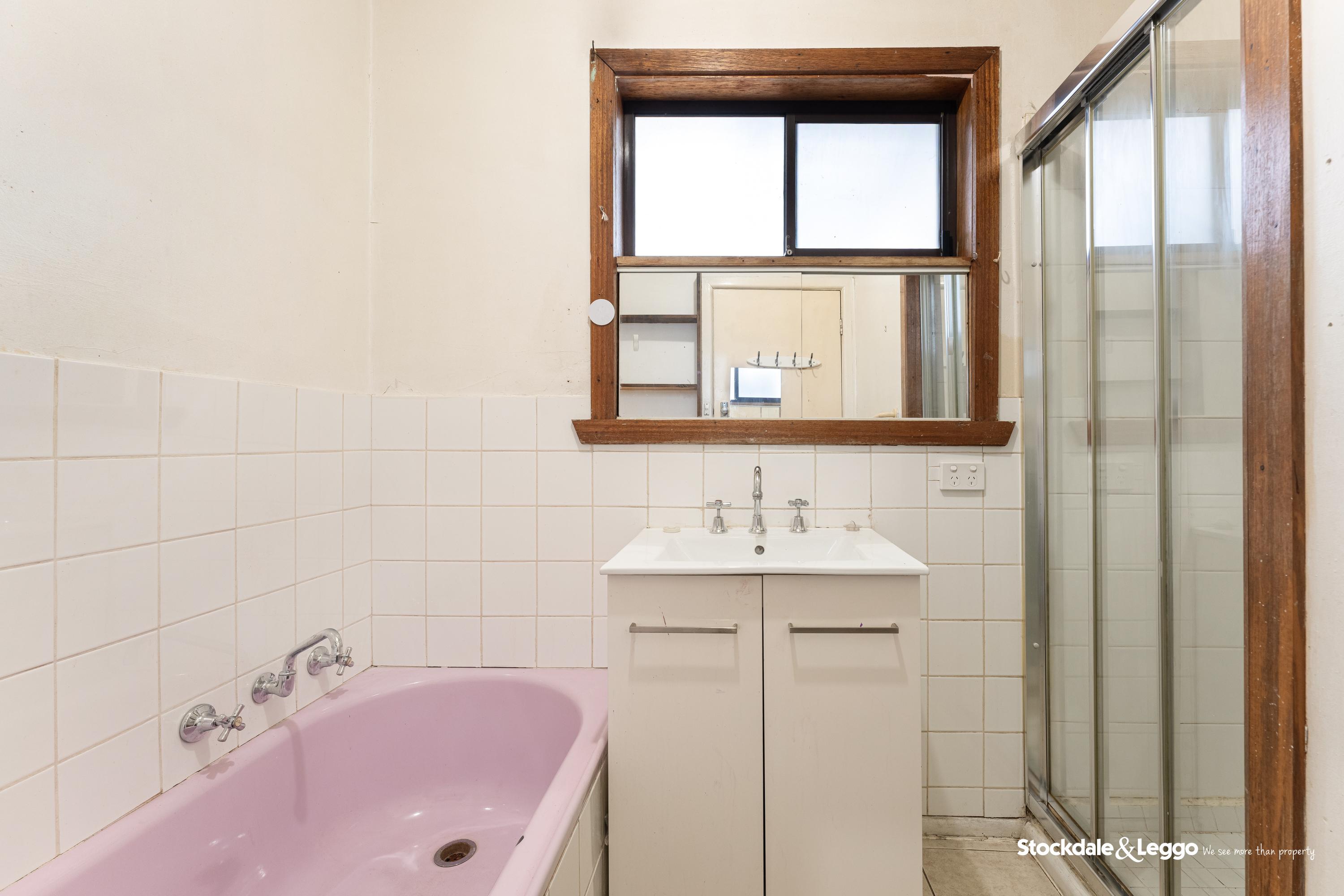 2 Mark Court, Noble Park VIC, Noble Park - Thumbnail 8