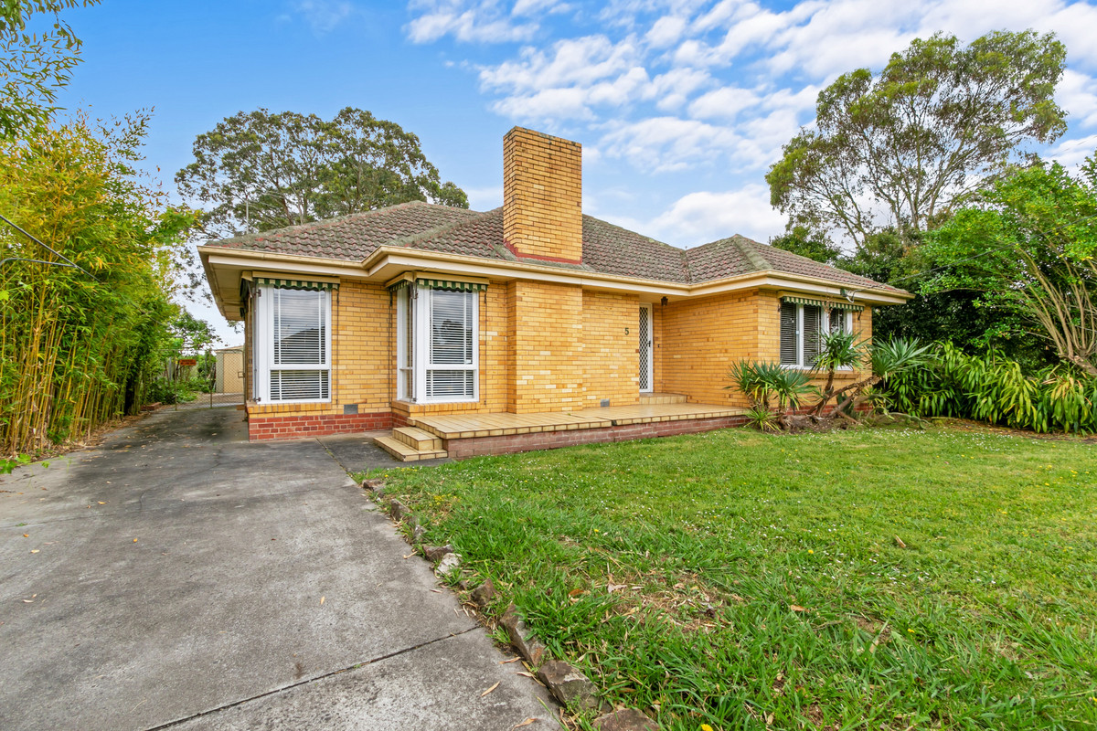 5 Davey Street, Morwell VIC 3840, Morwell - Thumbnail 2