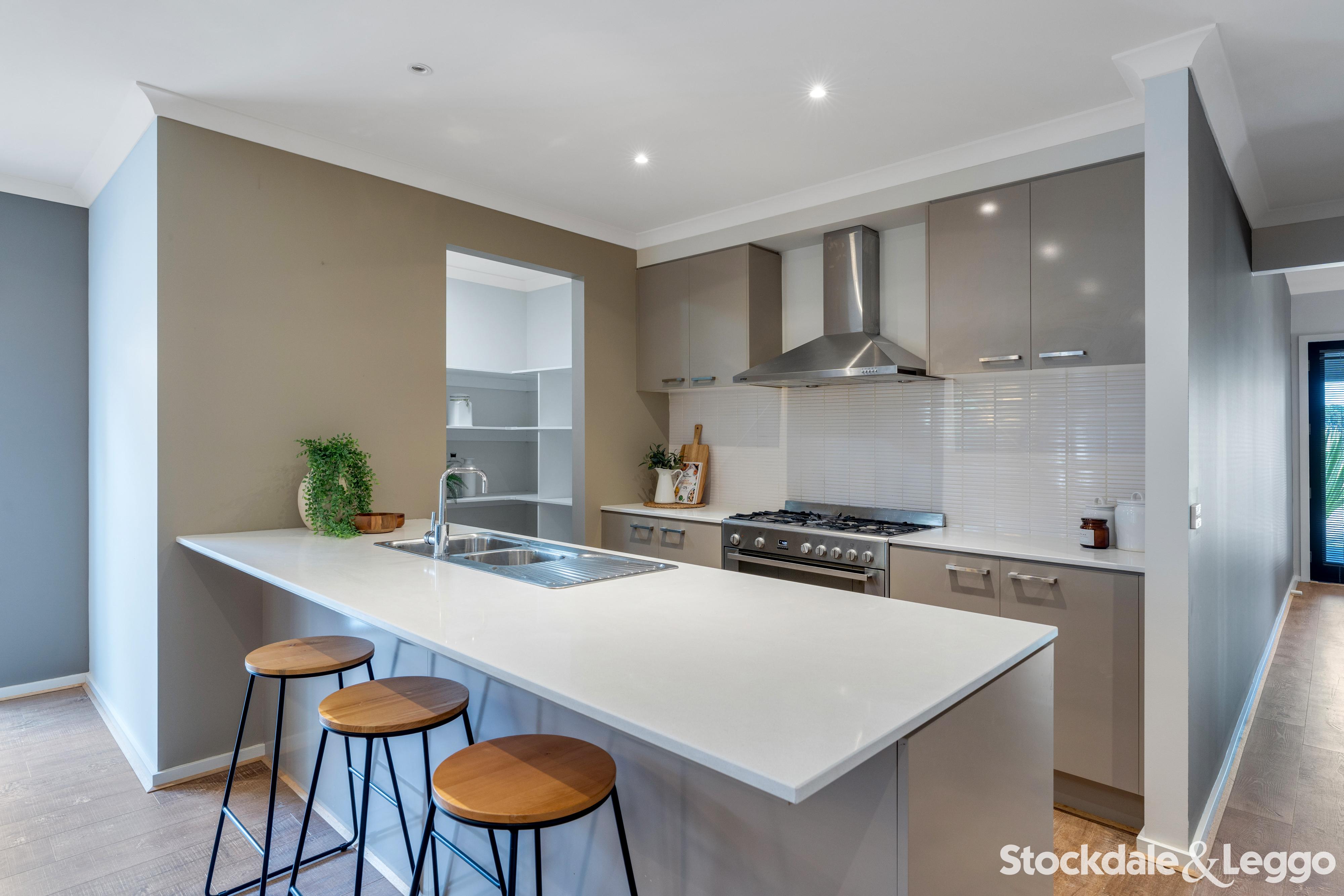 9 Asbury Street, Craigieburn VIC, Craigieburn - Thumbnail 4