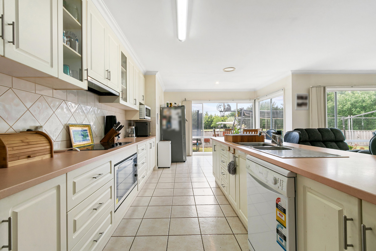 13 Palm Grove, Morwell VIC 3840, Morwell - Thumbnail 5