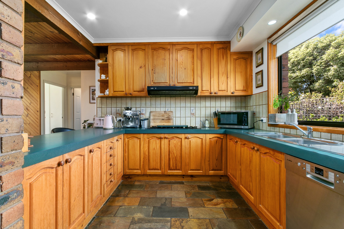 8 Yarak Court, Morwell VIC 3840, Morwell - Thumbnail 6