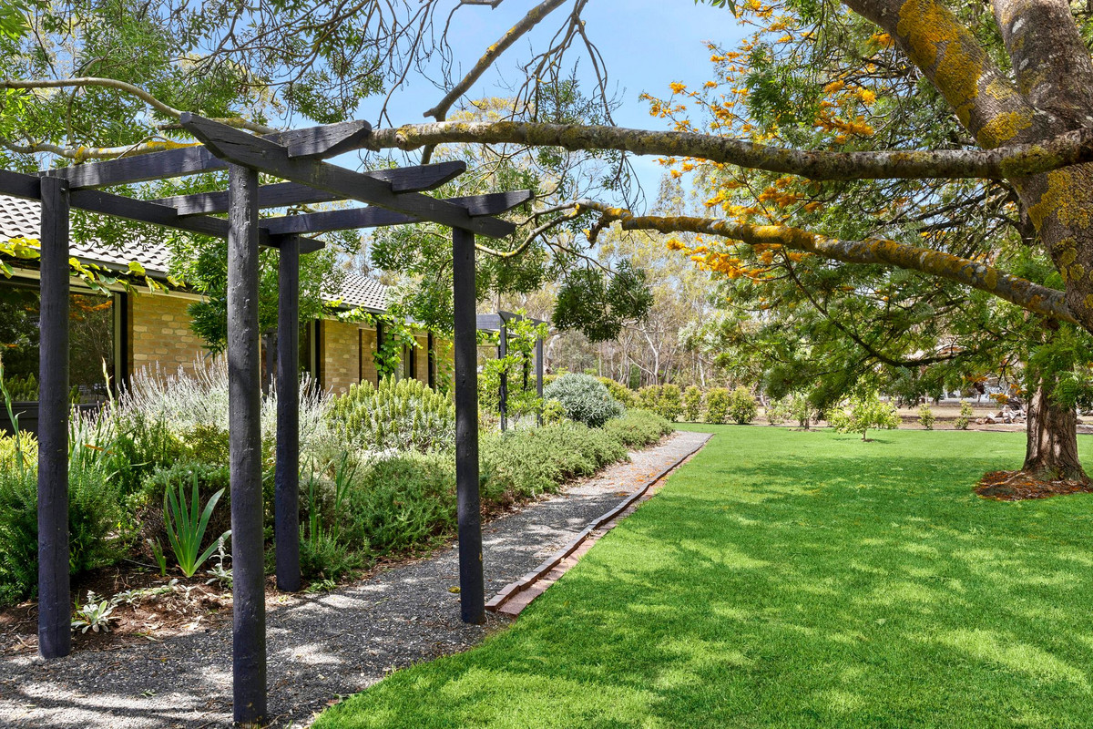 11 Faulkner Road, Inverleigh VIC 3321, Inverleigh - Thumbnail 2