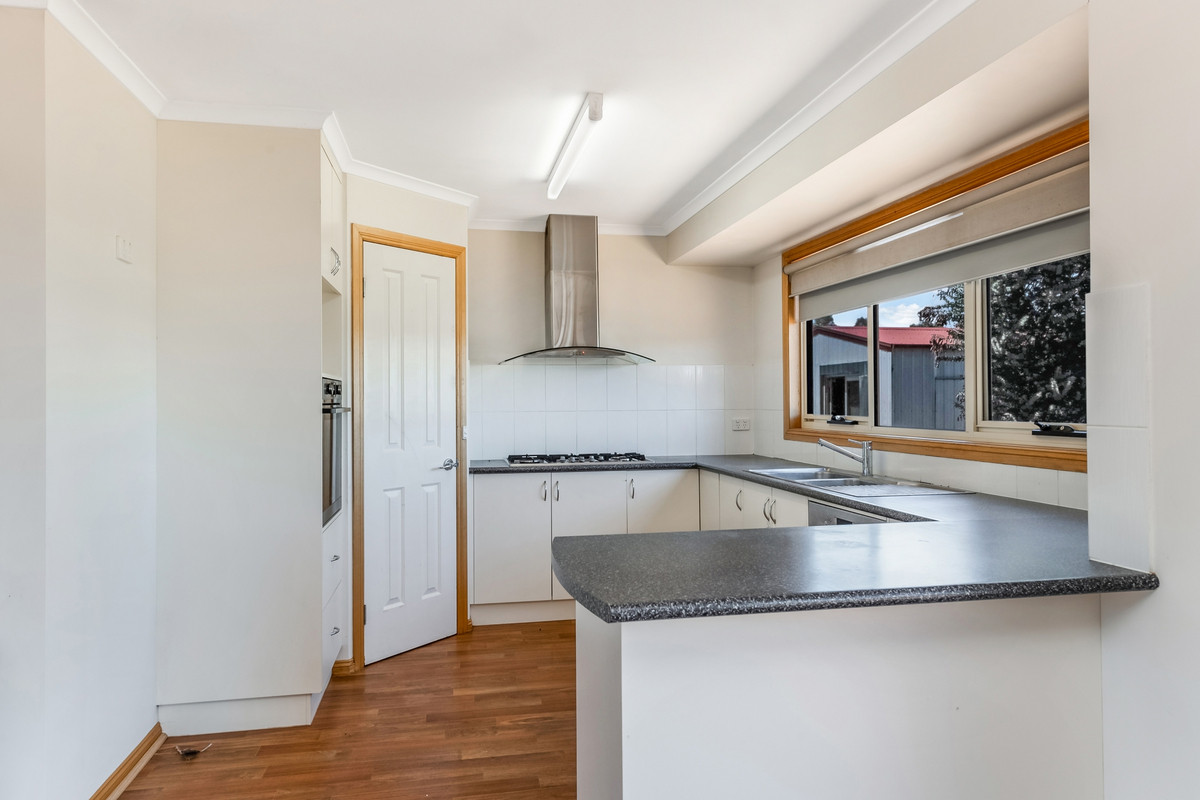 7025 Calder Highway, Wedderburn VIC 3518, Wedderburn - Thumbnail 3