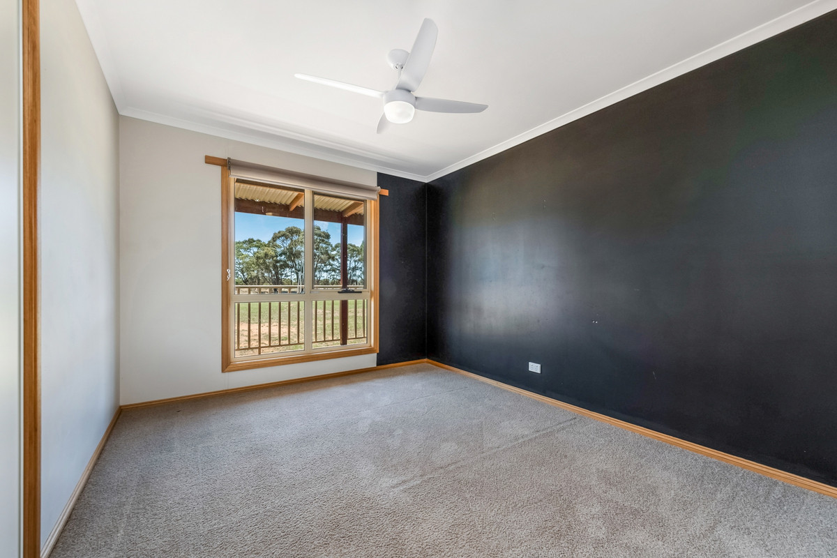 7025 Calder Highway, Wedderburn VIC 3518, Wedderburn - Thumbnail 7