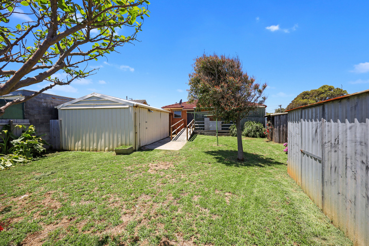 38 Examiner Crescent, Warrnambool VIC 3280, Warrnambool - Thumbnail 3