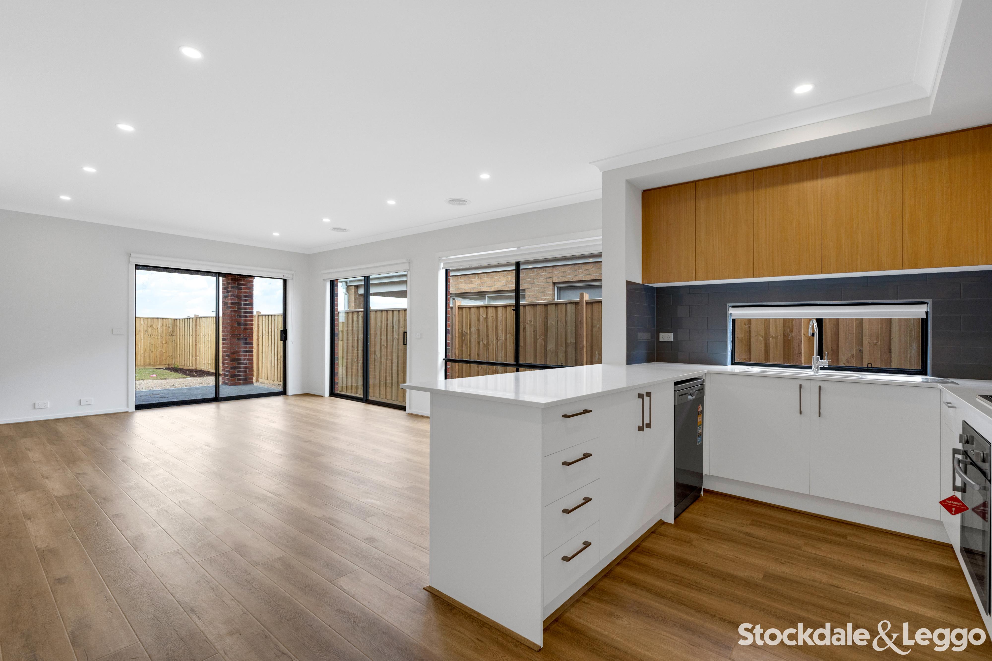 17 Rhapsody Road, Sunbury VIC, Sunbury - Thumbnail 4
