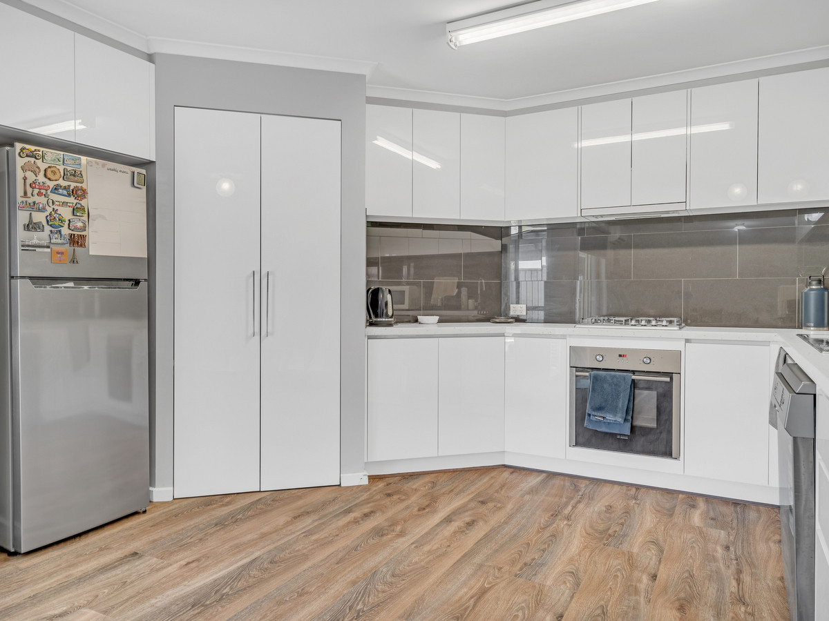 11 Russell Street, Darley VIC 3340, Darley - Thumbnail 2