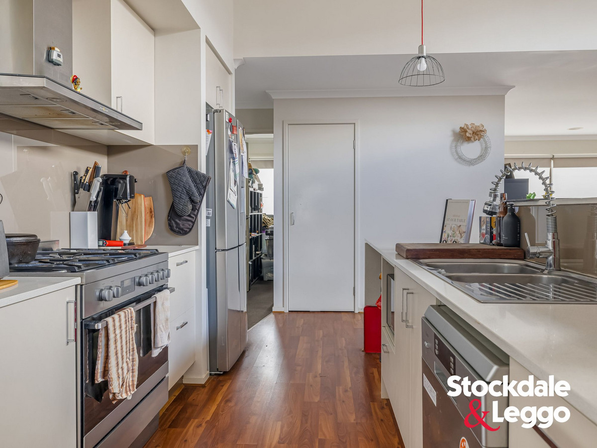 9 Moonglow Cresent, Maddingley VIC 3340, Maddingley - Thumbnail 5